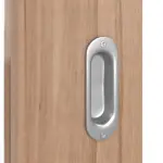 Detailansicht der Oberfläche von LEBO Schiebetür Kernbuche Matt Echtholzfurniert mit Lichtausschnitt 1 LA 16-40