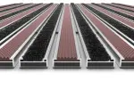 Detailansicht frontal von Aluprofilmatte KLASSIK Safe R03V braun / Brush BL01 schwarz - Entrada