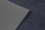 Detailansicht von Ober- und Untermaterial von Fußmatte ColourLine 858 blau - Entrada