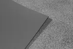 Detailansicht von Ober- und Untermaterial von Fußmatte ColourLine 012 grau - Entrada