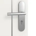 Detailansicht der Oberfläche von GARANT Wohnungseingangstür Corona 750 Quer Authentic Bianco CePaL