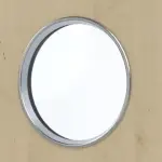 Detailansicht des Lichtausschnitts von GARANT Wohnungseingangstür Natura Ahorn CePaL mit Lichtausschnitt LA-12