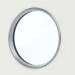 Detailansicht des Lichtausschnitts von GARANT Wohnungseingangstür U11209SD Edelweiß GHK08 mit Lichtausschnitt LA-12