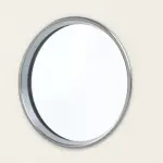 Detailansicht des Lichtausschnitts von GARANT Wohnungseingangstür 0105-60 Pearl White CePaL mit Lichtausschnitt LA-13