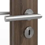 Detailansicht der Oberfläche von HÖRMANN Doppelflügeltür Alpineiche Duradecor ProLine mit Lichtausschnitt LA 27 mit Zarge