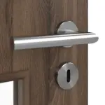 Detailansicht der Oberfläche von HÖRMANN Doppelflügeltür Alpineiche Duradecor ProLine mit Lichtausschnitt LA 9 mit Zarge