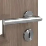 Detailansicht der Oberfläche von CLASSEN Doppelflügeltür Century M6 Esche Graphit Iridium mit Lichtausschnitt inkl. Zarge