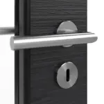 Detailansicht der Oberfläche von HÖRMANN Doppelflügeltür Schiefer Schwarz Proline Concepto mit Lichtausschnitt LA 8 mit Zarge