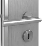 Detailansicht der Oberfläche von WESTAG Doppelflügeltür Argento Dukat FX 5001 Fenix NTA mit Lichtausschnitt LA-1D schlossseitig inkl. Zarge