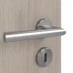 Detailansicht der Oberfläche von WESTAG Doppelflügeltür Sala Eiche Ei 443 Portalit CPL mit Lichtausschnitt LA-1 mittig inkl. Zarge