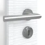 Detailansicht der Oberfläche von CLASSEN Doppelflügeltür Weiß Struktur CPL 4.12 mit Lichtausschnitt mit Zarge