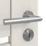 Detailansicht der Oberfläche von CLASSEN Doppelflügeltür Greco M7 Esche Weiß 3D Look mit Lichtausschnitt inkl. Zarge