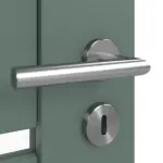 Detailansicht der Oberfläche von CLASSEN Doppelflügeltür Greco M8 Uni Green Iridium mit Lichtausschnitt inkl. Zarge