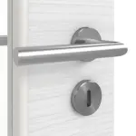 Detailansicht der Oberfläche von LEBO Doppelflügeltür Strukturiert Weiß ähnl. RAL 9016 Versio mit Lichtausschnitt LA 24 schlossseitig inkl. Zarge