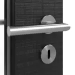 Detailansicht der Oberfläche von LEBO Doppelflügeltür Cotton Like Schwarz ähnl. RAL 9005 Versio mit Lichtausschnitt LA 24 schlossseitig inkl. Zarge