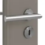 Detailansicht der Oberfläche von LEBO Doppelflügeltür Ultramatt Taupe Versio mit Lichtausschnitt LA 24 schlossseitig inkl. Zarge