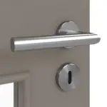 Detailansicht der Oberfläche von LEBO Doppelflügeltür Ultramatt Taupe Versio mit Lichtausschnitt LA 9 inkl. Zarge