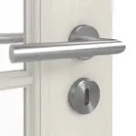 Detailansicht der Oberfläche von CLASSEN Doppelflügeltür Natura LA 3/3 Esche Weiß 3D Look inkl. Zarge mit Lichausschnitt