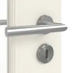 Detailansicht der Oberfläche von GARANT Doppelflügeltür Parma Weißlack mit Lichtausschnitt PFL1 Sprosse SP1 mit Zarge