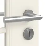 Detailansicht der Oberfläche von GARANT Doppelflügeltür Parma Weißlack mit Lichtausschnitt PFL2 Sprosse SP5 mit Zarge