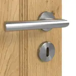 Detailansicht der Oberfläche von Doppelflügeltür TE-1 Eiche astig Massivholz mit Zarge