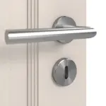 Detailansicht der Oberfläche von Doppelflügeltür TE-11 Fichte astig weiß pigmentiert lackiert Massivholz mit Zarge