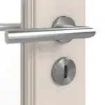 Detailansicht der Oberfläche von Doppelflügeltür TE-23 Fichte astig weiß pigmentiert lackiert Massivholz mit Zarge