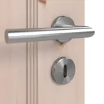 Detailansicht der Oberfläche von Doppelflügeltür TE-4 Fichte astig Massivholz mit Zarge