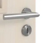 Detailansicht der Oberfläche von CLASSEN Doppelflügeltür Tetyda M1 Akazie hell CPL mit Lichtausschnitt inkl. Zarge