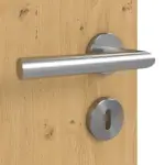 Detailansicht der Oberfläche von Doppelflügeltür TG-1 Eiche astig Massivholz mit Zarge