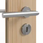 Detailansicht der Oberfläche von Doppelflügeltür TM-32 Kiefer astig Massivholz mit Zarge