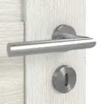 Detailansicht der Oberfläche von CLASSEN Doppelflügeltür Tosca M2 Norwegische Esche CPL mit Lichtausschnitt inkl. Zarge