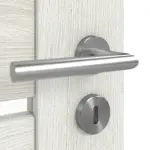 Detailansicht der Oberfläche von CLASSEN Doppelflügeltür Tosca M5 Norwegische Esche CPL mit Lichtausschnitt inkl. Zarge