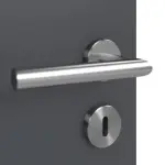 Detailansicht der Oberfläche von CLASSEN Doppelflügeltür Natura HK/HB Venom Alu M5 Graphit RAL 7024 CPL mit Zarge