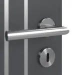 Detailansicht der Oberfläche von CLASSEN Doppelflügeltür Natura HK/HB Venom Alu M6 Graphit RAL 7024 CPL mit Zarge