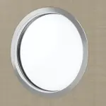 Detailansicht des Lichtausschnitts von Cotton like Taupe LA Bullauge Basic Innentür - Huga