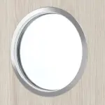 Detailbild des Lichtausschnitts von Eiche lasiert LA Bullauge Basic Durat Schiebetür - Huga