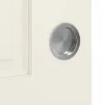 Detailansicht der Oberfläche von WESTAG Doppelflügel-Schiebetür Provence Typ 4004 Weißlack