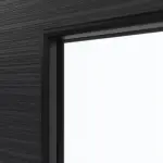 Detailansicht des Lichtausschnitts von HÖRMANN Doppelflügeltür Schiefer Schwarz Proline Concepto mit Lichtausschnitt LA 4 mittig mit Zarge