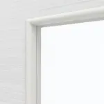 Detailansicht des Lichtausschnitts von LEBO Doppelflügeltür Strukturiert Weiß ähnl. RAL 9016 Versio mit Lichtausschnitt LA 4 mittig inkl. Zarge