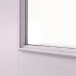 Detailansicht des Lichtausschnitts von Doppelflügeltür TE-20 Fichte astarm weiß pigmentiert lackiert Massivholz mit Zarge