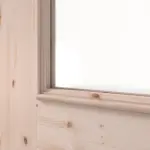 Detailansicht des Lichtausschnitts von Doppelflügeltür TE-20 Fichte astig Massivholz mit Zarge