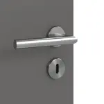 Detailansicht der Oberfläche von Huga Innentür Signum 78 Hygge grau RAL 7037 Lack Concept mit Lichtausschnitt LA 24 bandseitig