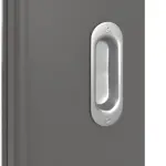 Detailansicht der Oberfläche von Huga Schiebetür Hygge grau RAL 7037 Lack Basic mit Lichtausschnitt LA-24 schlossseitig