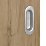 Detailansicht der Oberfläche von HÖRMANN Schiebetür Pure 1 Natureiche Duradecor DesignLine mit Lichtausschnitt Bandseite