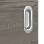 Detailansicht der Oberfläche von HÖRMANN Schiebetür Pure 2 Gebürstete Lärche dunkel quer Duradecor DesignLine mit Lichtausschnitt quer mit Lisene Steel 79