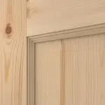 Detailansicht der Fräsung von Doppelflügeltür TE-28 Kiefer astig Massivholz mit Zarge