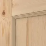 Detailansicht der Fräsung von Doppelflügeltür TE-30 Kiefer astig Massivholz mit Zarge