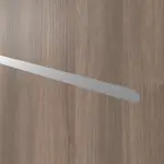 Detailansicht der horizontalen Lisene von CLASSEN Doppelflügeltür Tetyda M4 Esche Graphit Iridium mit Lichtausschnitt inkl. Zarge