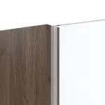 Detailansicht des Lichtausschnitts von HÖRMANN Schiebetür Pure 1 Alpineiche Duradecor DesignLine mit Lichtausschnitt mittig